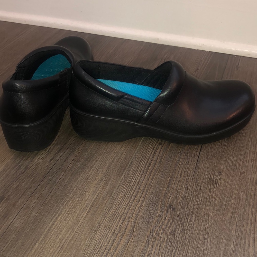 Dr Scholls leather clogs - oil and slip resistant